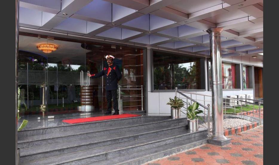 Nila Residency Hotel Shoranur Buitenkant foto